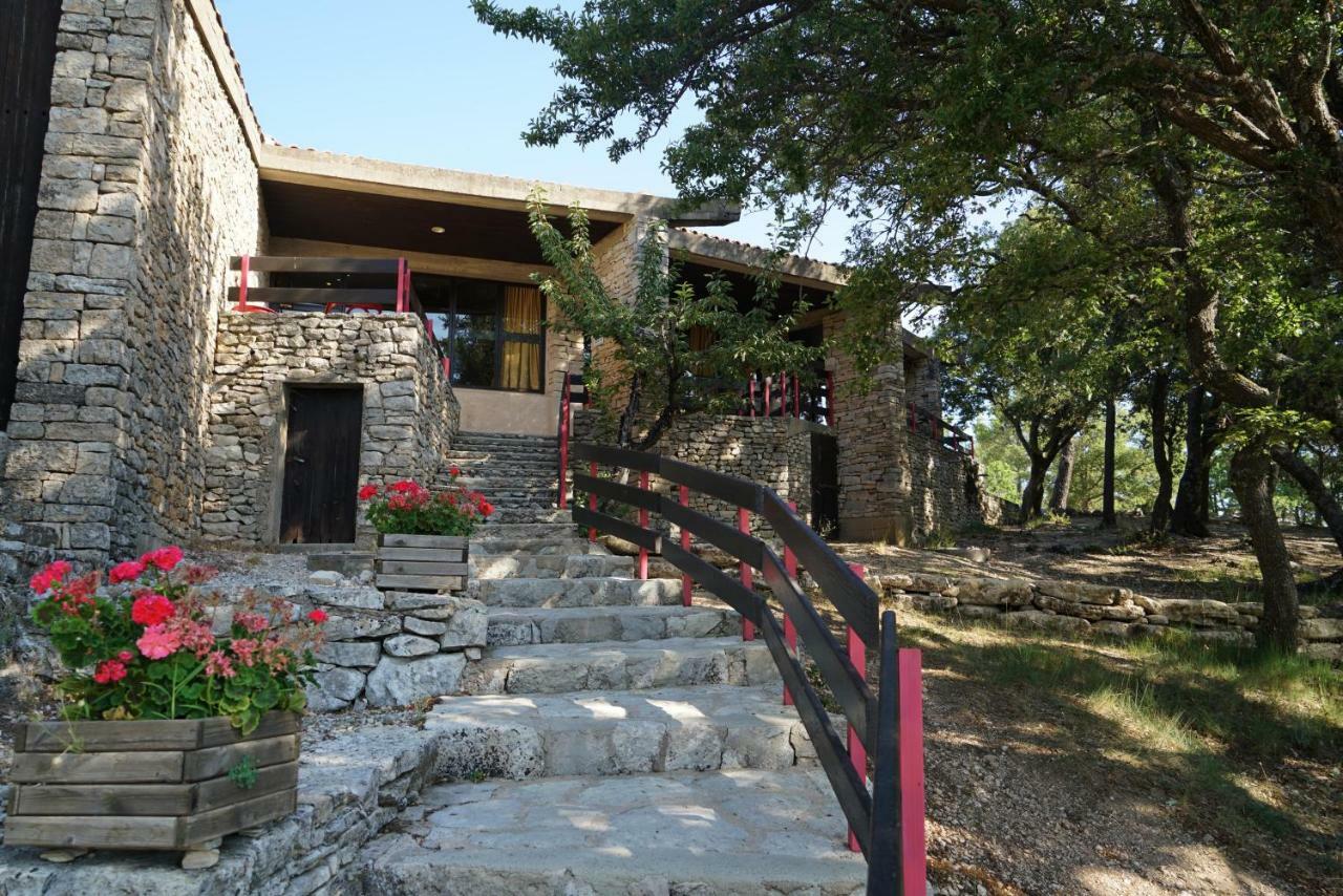 Vvf Luberon Provence Hotel Murs  Exterior foto